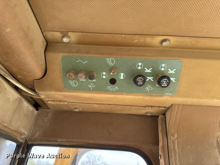 image for item EM3822 1993 Caterpillar 963 track loader