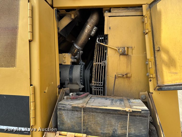 image for item EM3822 1993 Caterpillar 963 track loader