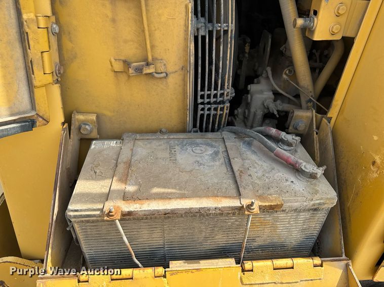 image for item EM3822 1993 Caterpillar 963 track loader