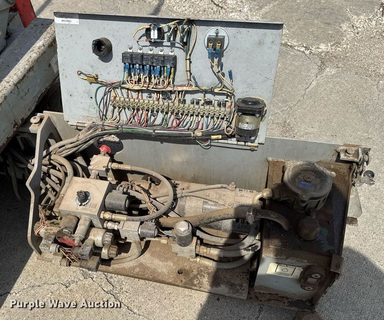 image for item EM3824 2007 SkyJack SjIII 3219 scissor lift