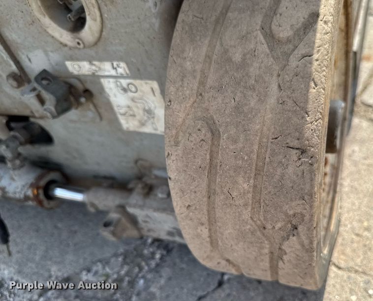 image for item EM3824 2007 SkyJack SjIII 3219 scissor lift