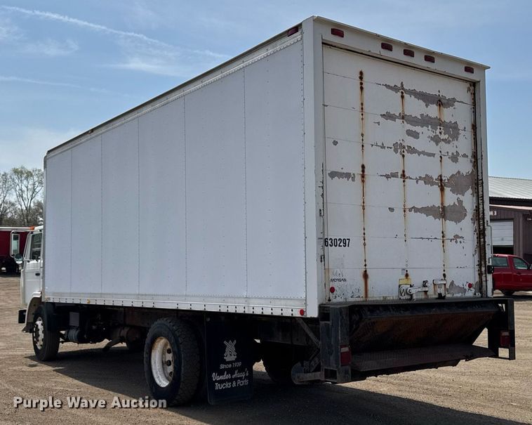 image for item EM3825 1998 Mack MS200 box truck