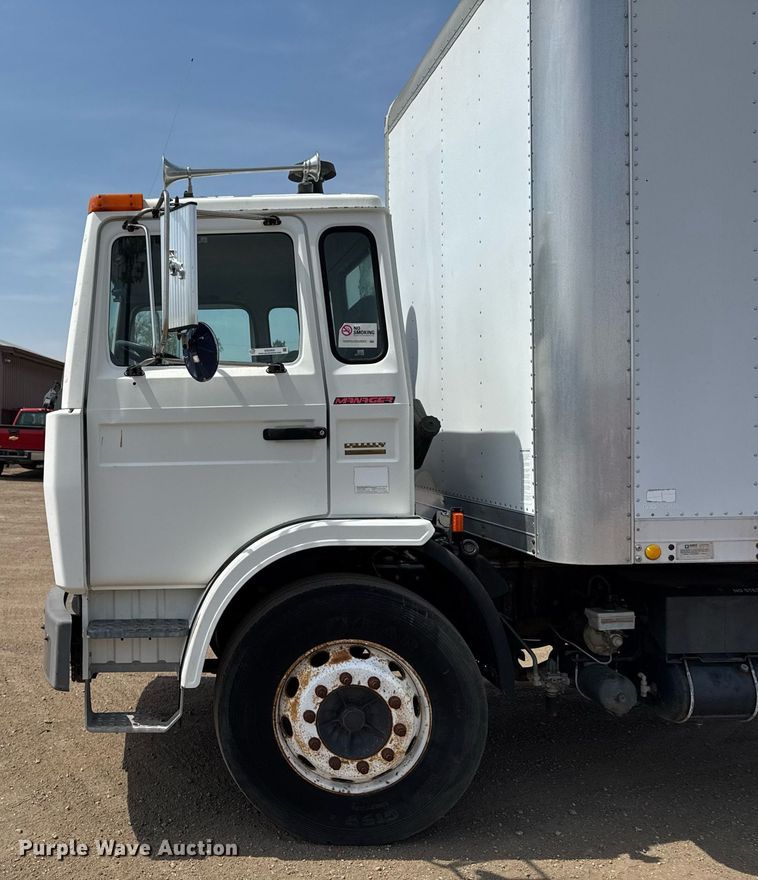 image for item EM3825 1998 Mack MS200 box truck