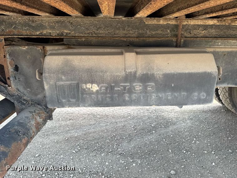 image for item EM3825 1998 Mack MS200 box truck