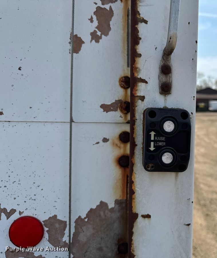 image for item EM3825 1998 Mack MS200 box truck