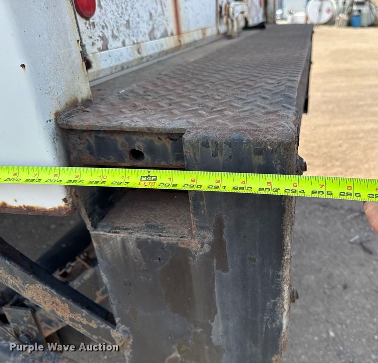 image for item EM3825 1998 Mack MS200 box truck