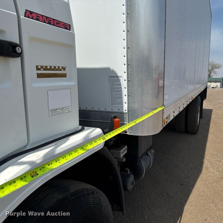 image for item EM3825 1998 Mack MS200 box truck