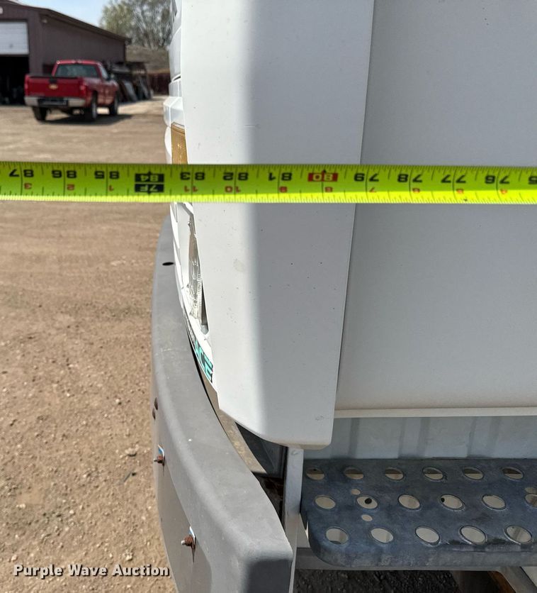 image for item EM3825 1998 Mack MS200 box truck