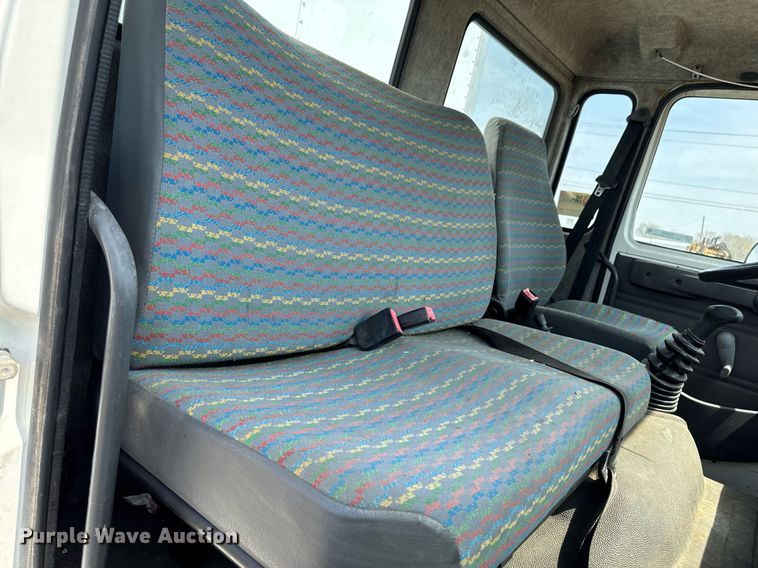 image for item EM3825 1998 Mack MS200 box truck