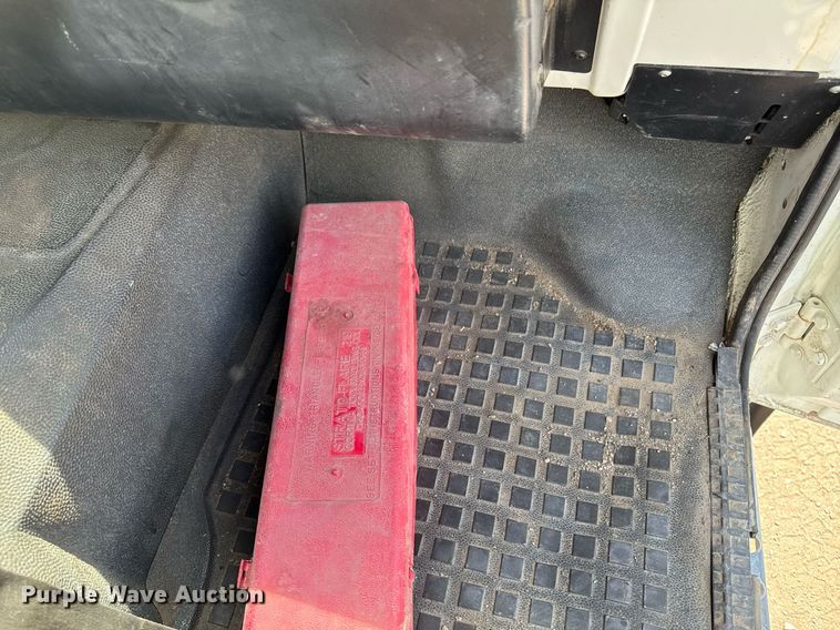 image for item EM3825 1998 Mack MS200 box truck