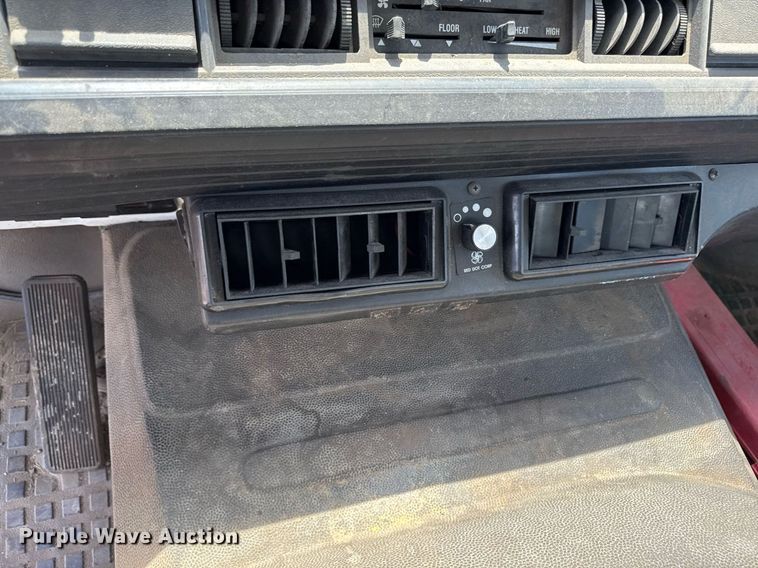 image for item EM3825 1998 Mack MS200 box truck