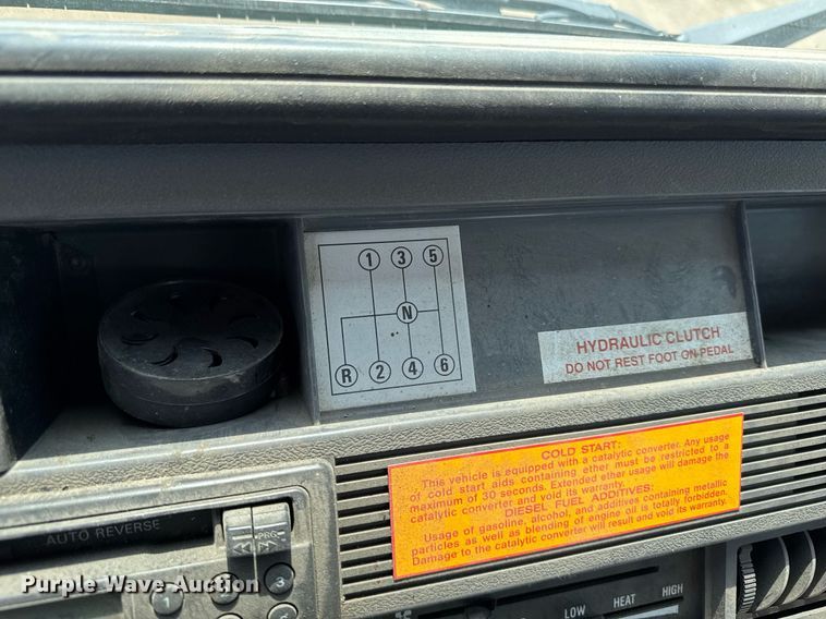 image for item EM3825 1998 Mack MS200 box truck