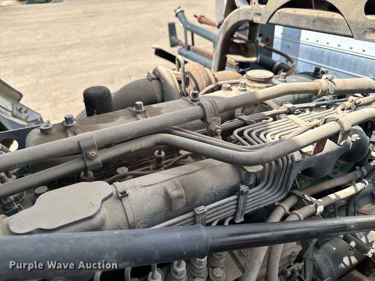 image for item EM3825 1998 Mack MS200 box truck