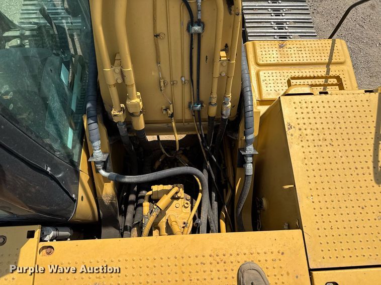 image for item EM3826 2008 Caterpillar 325D L excavator