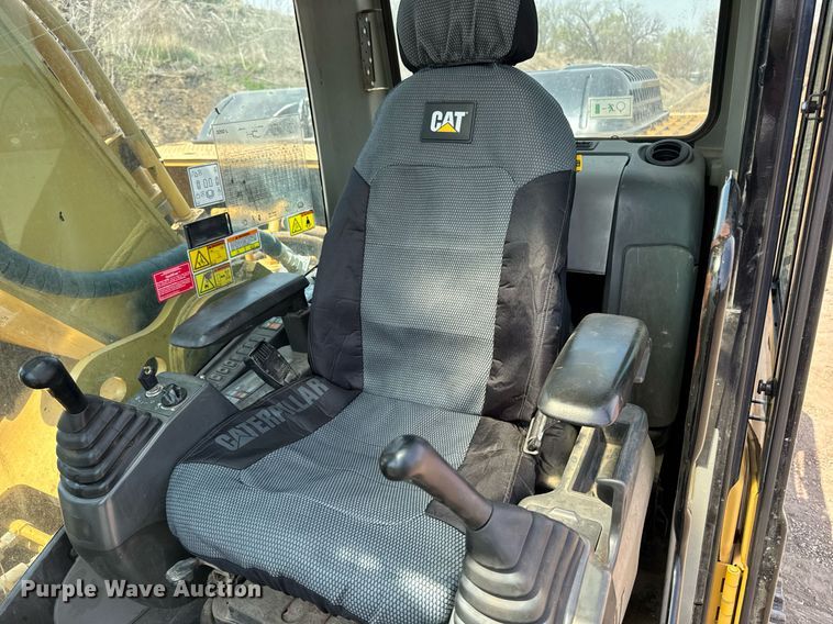 image for item EM3826 2008 Caterpillar 325D L excavator