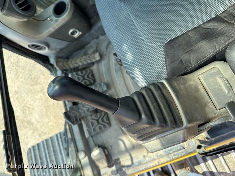 image for item EM3826 2008 Caterpillar 325D L excavator