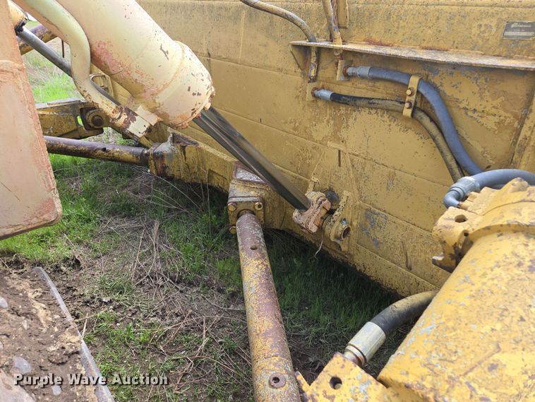 image for item EM7244 1977 Fiat-Allis 31 dozer