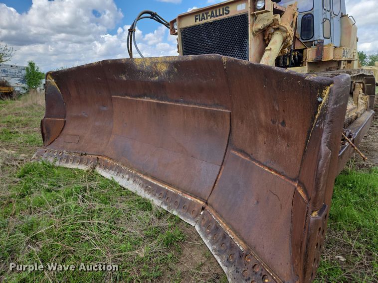 image for item EM7244 1977 Fiat-Allis 31 dozer