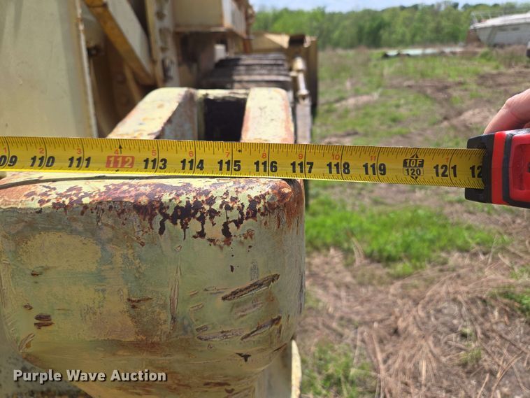 image for item EM7244 1977 Fiat-Allis 31 dozer