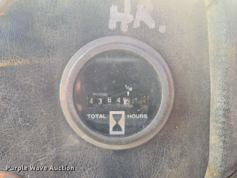 image for item EM7244 1977 Fiat-Allis 31 dozer