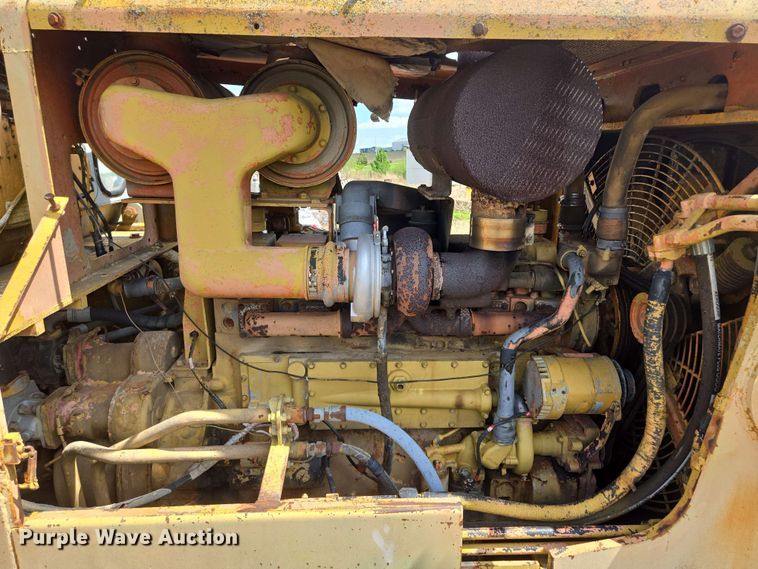 image for item EM7244 1977 Fiat-Allis 31 dozer