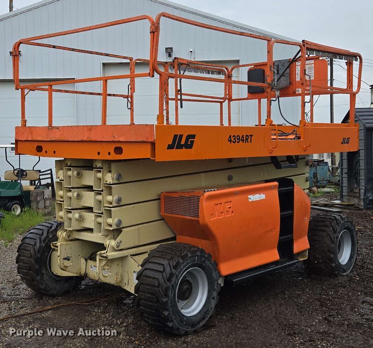 image for item EM7245 2007 JLG  4394RT scissor lift