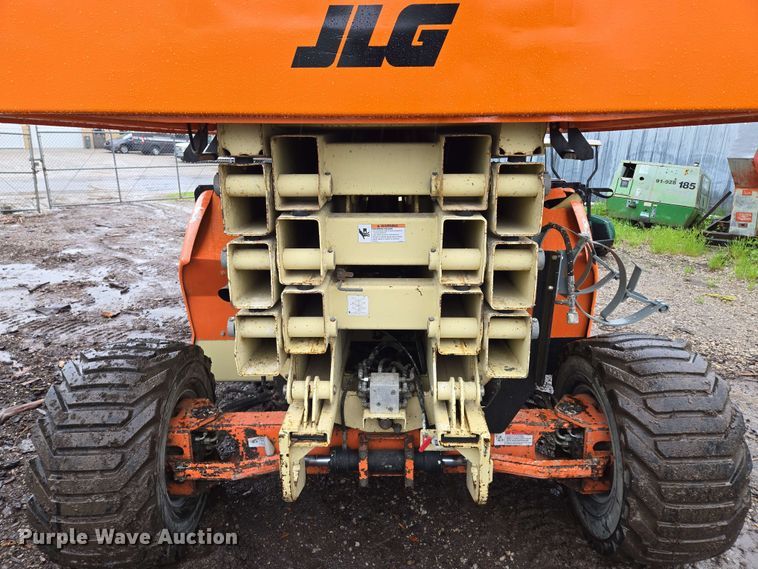 image for item EM7245 2007 JLG  4394RT scissor lift