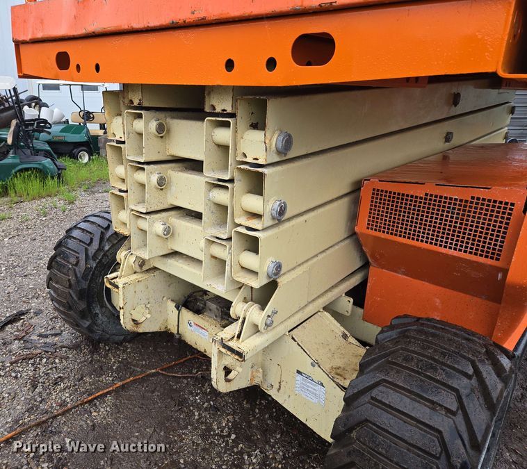 image for item EM7245 2007 JLG  4394RT scissor lift