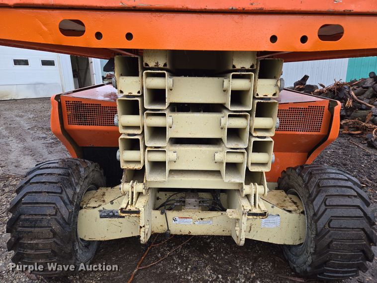 image for item EM7245 2007 JLG  4394RT scissor lift