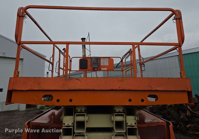 image for item EM7245 2007 JLG  4394RT scissor lift