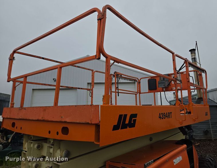 image for item EM7245 2007 JLG  4394RT scissor lift