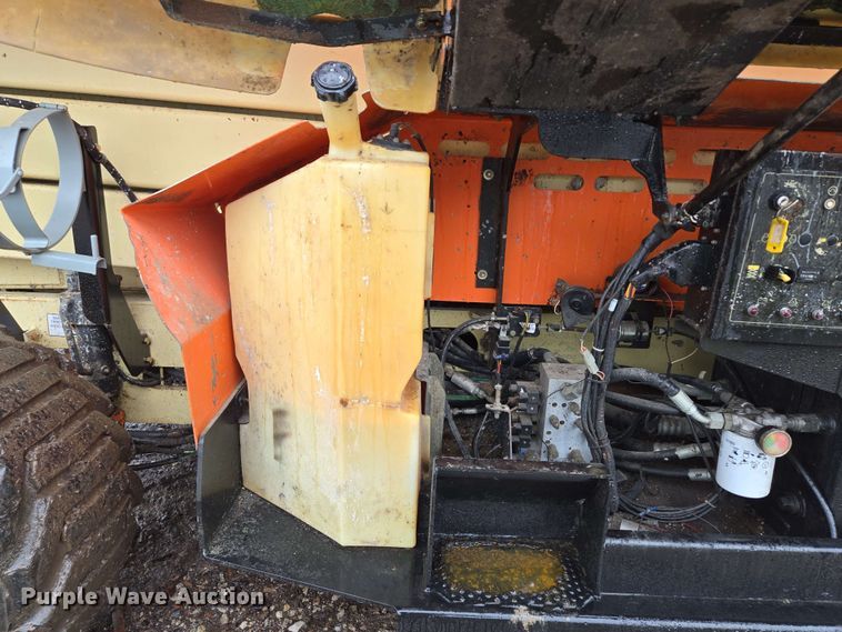 image for item EM7245 2007 JLG  4394RT scissor lift