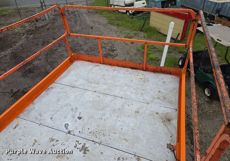 image for item EM7245 2007 JLG  4394RT scissor lift