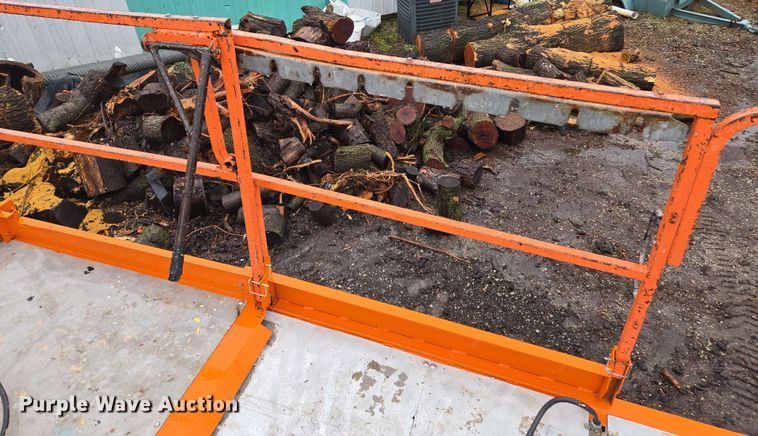 image for item EM7245 2007 JLG  4394RT scissor lift