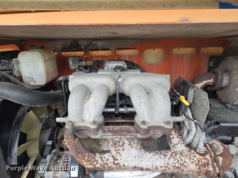 image for item EM7245 2007 JLG  4394RT scissor lift