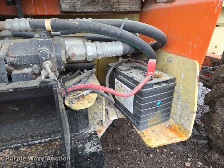 image for item EM7245 2007 JLG  4394RT scissor lift