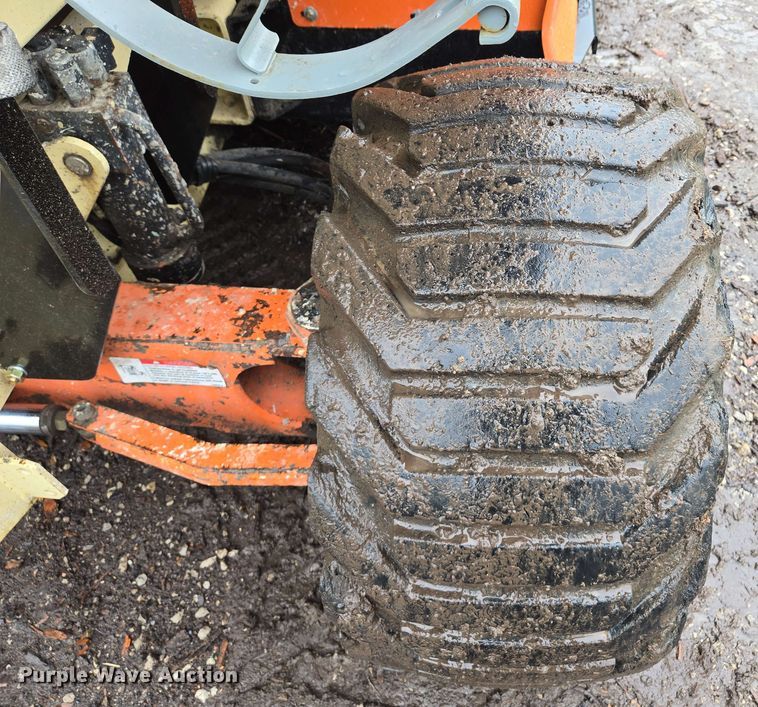 image for item EM7245 2007 JLG  4394RT scissor lift