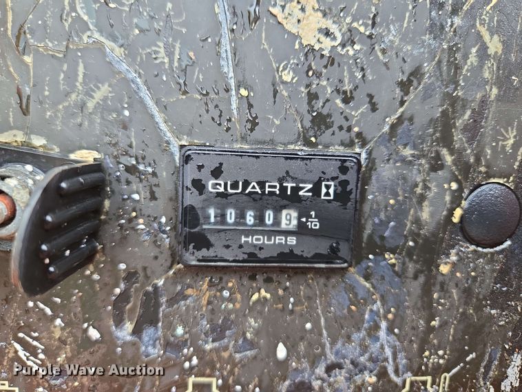 image for item EM7245 2007 JLG  4394RT scissor lift