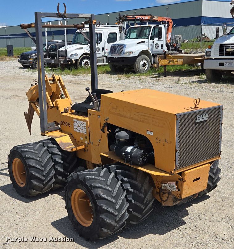 image for item EM7271 2001 Case Maxi Sneaker C vibratory cable plow