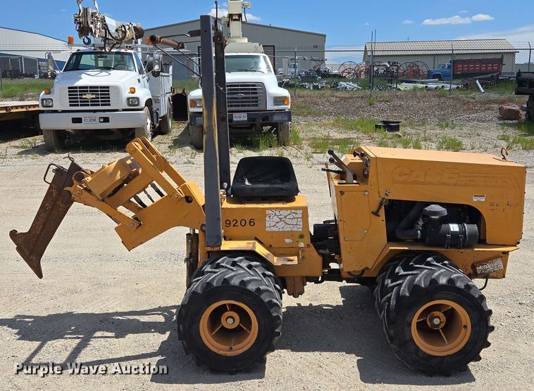 image for item EM7271 2001 Case Maxi Sneaker C vibratory cable plow