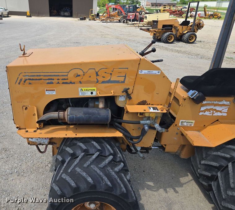 image for item EM7271 2001 Case Maxi Sneaker C vibratory cable plow