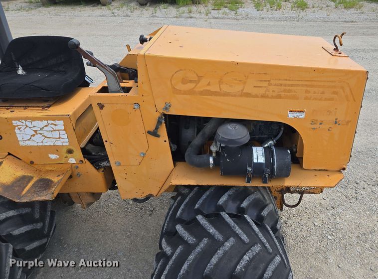 image for item EM7271 2001 Case Maxi Sneaker C vibratory cable plow