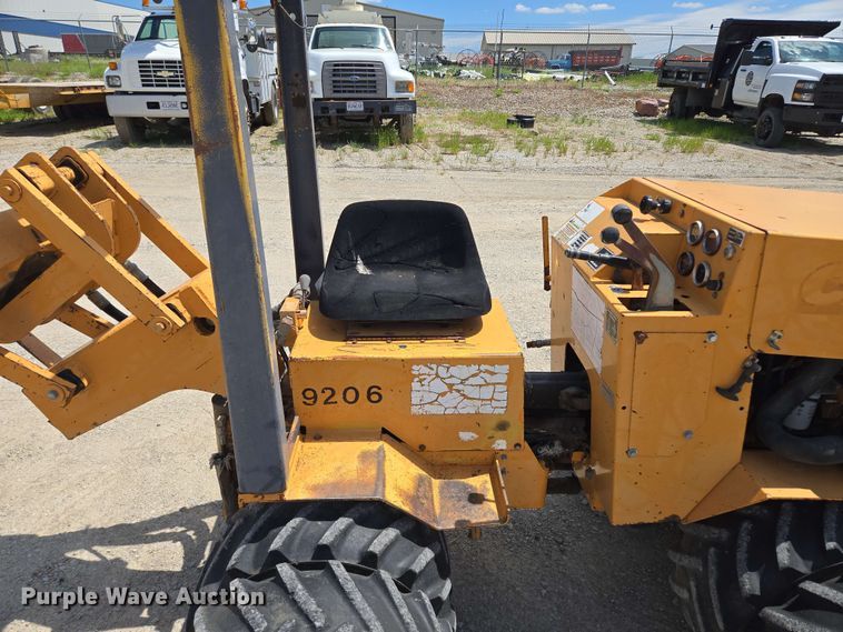 image for item EM7271 2001 Case Maxi Sneaker C vibratory cable plow