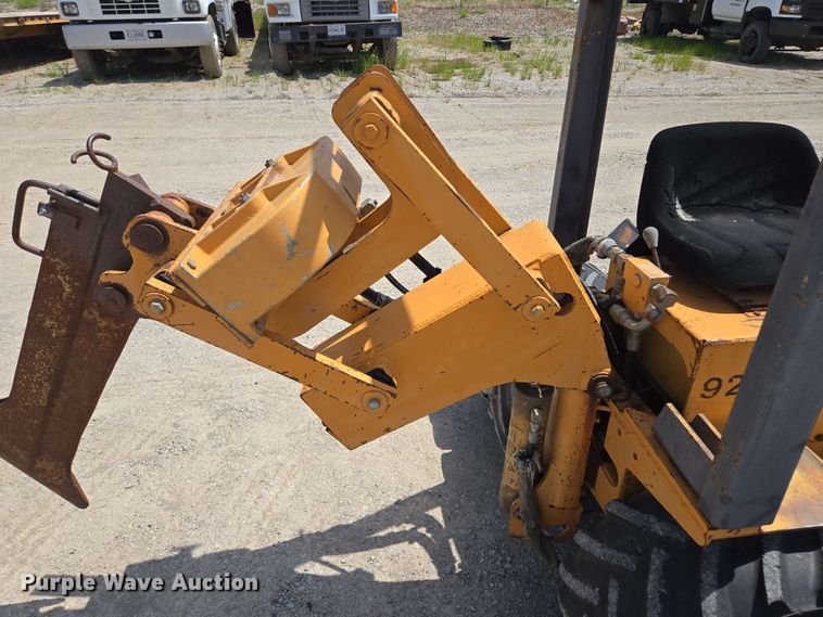 image for item EM7271 2001 Case Maxi Sneaker C vibratory cable plow