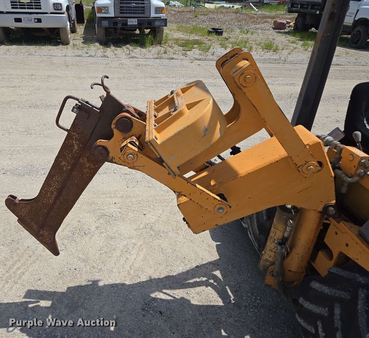 image for item EM7271 2001 Case Maxi Sneaker C vibratory cable plow