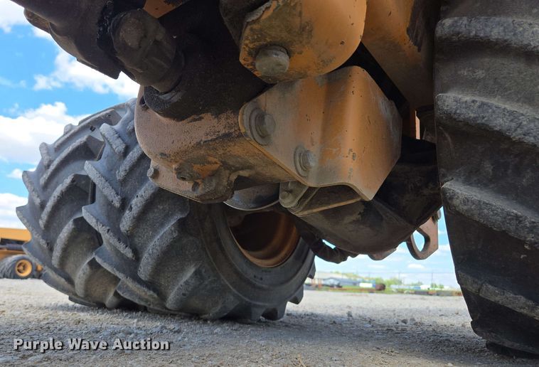 image for item EM7271 2001 Case Maxi Sneaker C vibratory cable plow