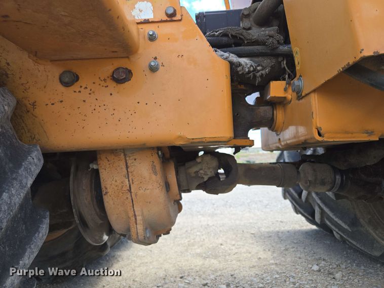 image for item EM7271 2001 Case Maxi Sneaker C vibratory cable plow