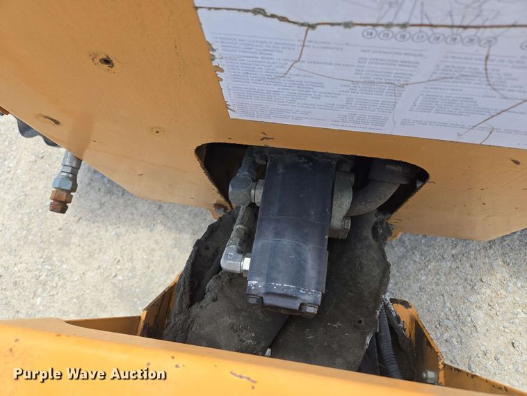 image for item EM7271 2001 Case Maxi Sneaker C vibratory cable plow