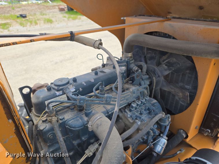 image for item EM7271 2001 Case Maxi Sneaker C vibratory cable plow