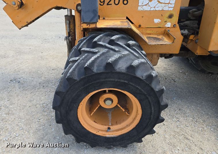 image for item EM7271 2001 Case Maxi Sneaker C vibratory cable plow